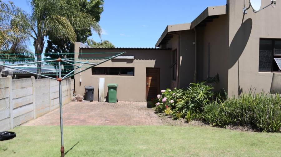 3 Bedroom Property for Sale in Rooi Rivier Rif Western Cape